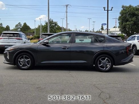 Used 2025 Kia K4 FWD image 2