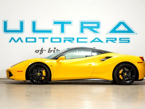 Used 2016 Ferrari 488 GTB image 7