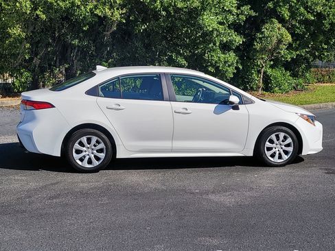 Used 2025 Toyota Corolla LE image 8