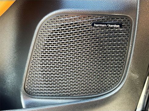 Used 2021 Chrysler Pacifica Pinnacle image 20