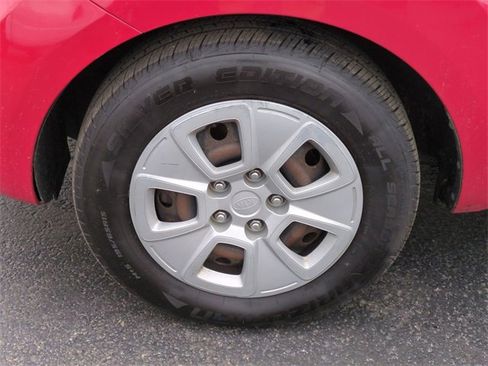 Used 2013 Kia Soul image 29