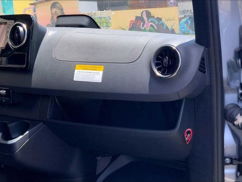 New 2025 Mercedes-Benz Sprinter 2500 image 25