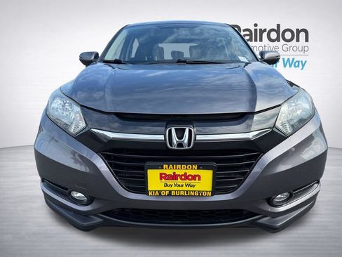 Used 2017 Honda HR-V EX image 2
