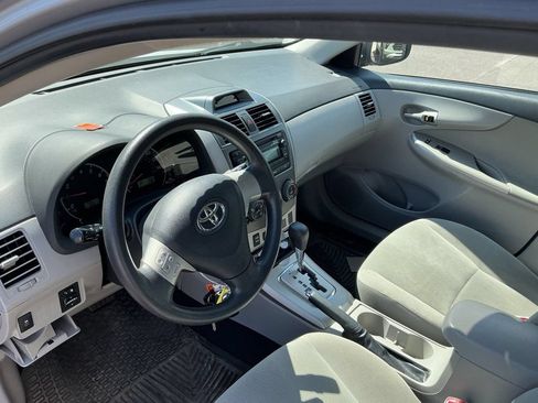 Used 2012 Toyota Corolla LE FWD image 6