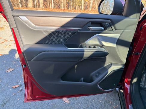 Used 2024 GMC Acadia Denali w/ Super Cruise Package image 19