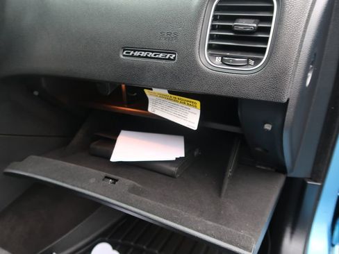 Used 2016 Dodge Charger R/T Scat Pack w/ Technology Group image 38