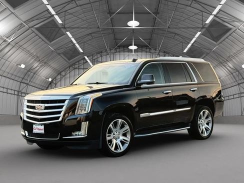 Used 2016 Cadillac Escalade Luxury AWD/4WD image 3