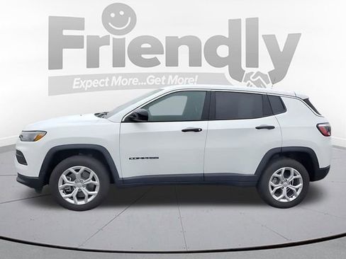 Used 2024 Jeep Compass Sport AWD/4WD image 2
