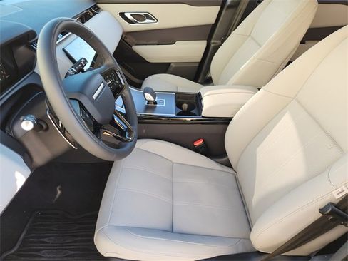 Used 2025 Land Rover Range Rover Velar Dynamic SE image 13