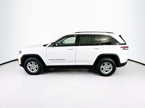 Used 2023 Jeep Grand Cherokee Laredo w/ Luxury Tech Group I image 4