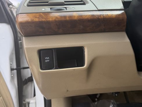 Used 2010 Honda Accord EX-L image 16