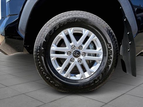 Used 2023 Toyota Tundra SR5 w/ SR5 Convenience Package image 12
