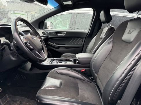 Used 2019 Ford Edge ST image 7