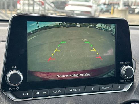 Certified 2024 Nissan Sentra SV FWD image 18