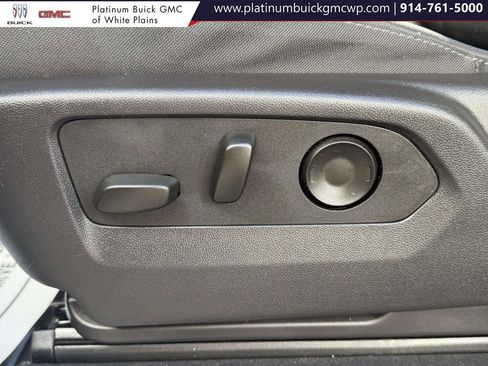 Used 2024 GMC Sierra 1500 Elevation image 18