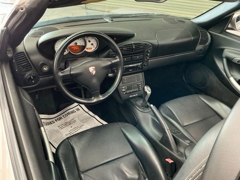 Used 2002 Porsche Boxster S image 9