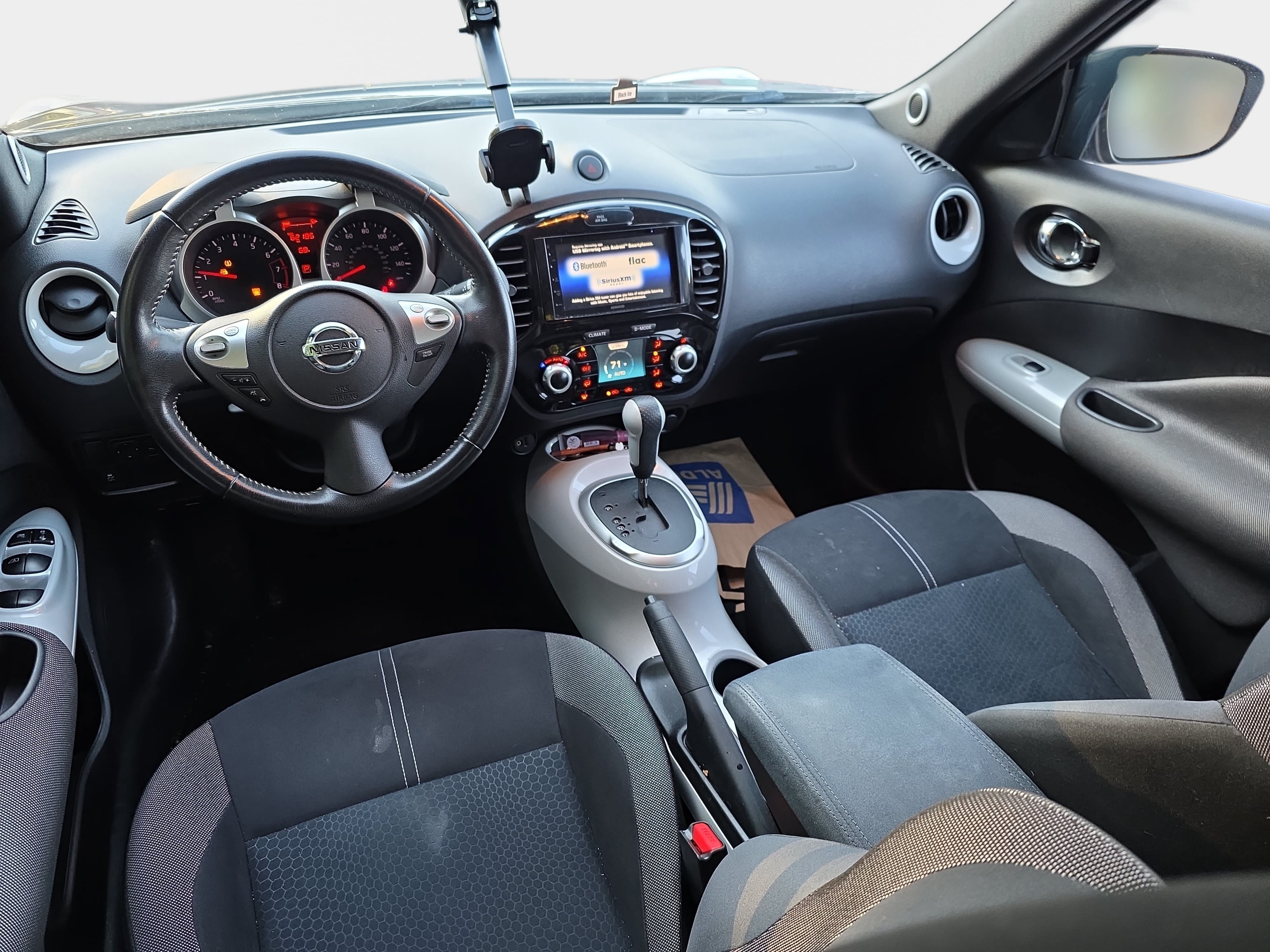Used 2017 Nissan Juke SV FWD image 10