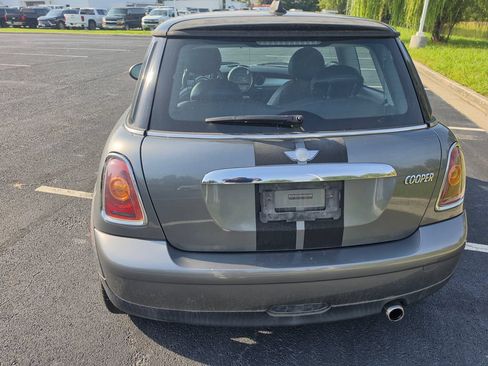 Used 2010 MINI Cooper Hardtop FWD image 7