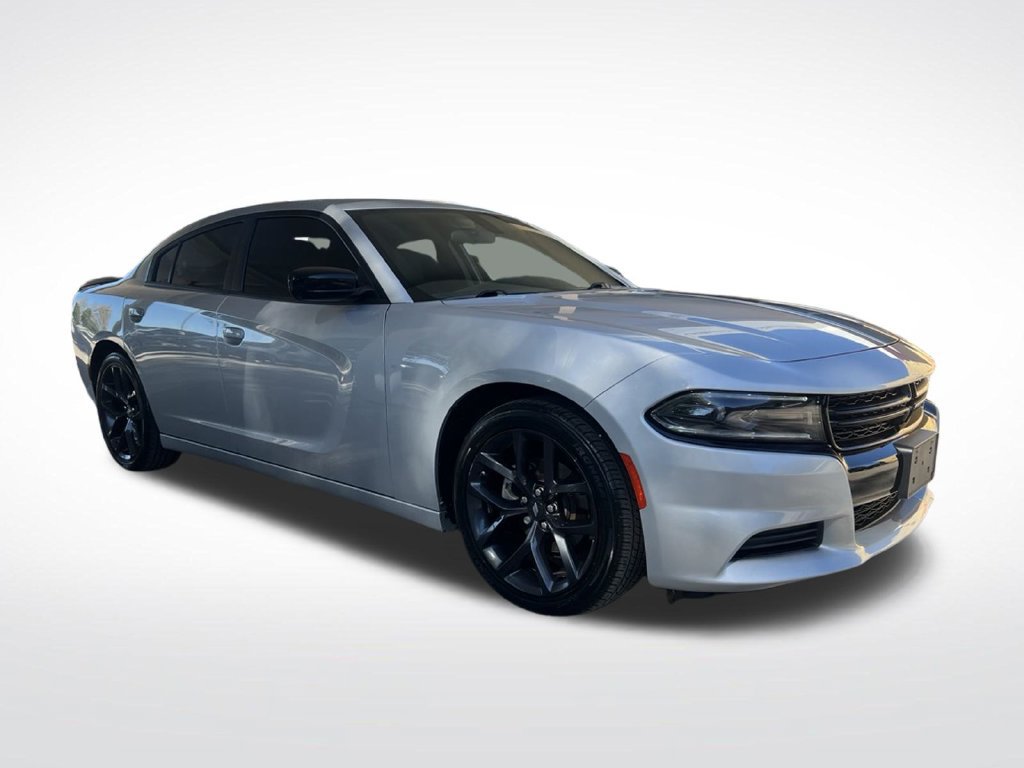 Used 2023 Dodge Charger SXT w/ Blacktop Package RWD image 3