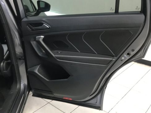 Used 2024 Volkswagen Tiguan SE R-Line FWD image 15