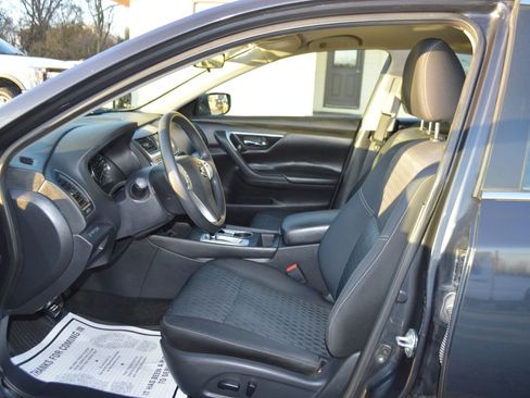 Used 2018 Nissan Altima 2.5 S w/ S Convenience Package image 13