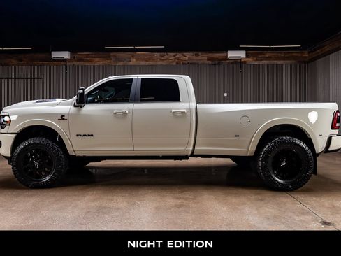 Used 2024 RAM 3500 Limited w/ Night Edition AWD/4WD image 6