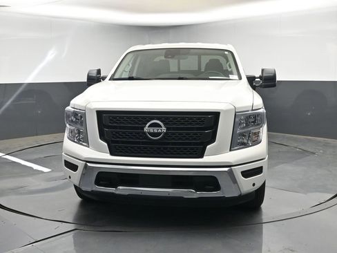Used 2024 Nissan Titan SV w/ SV Convenience Package image 6