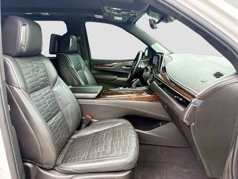 Used 2023 Cadillac Escalade ESV Sport Platinum AWD/4WD image 15