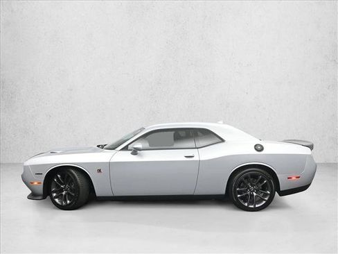 Used 2022 Dodge Challenger R/T Scat Pack w/ Driver Convenience Group RWD image 7