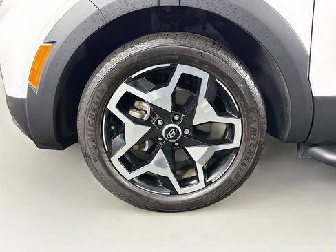 Used 2023 Hyundai Santa Cruz Limited w/ Cargo Package image 33
