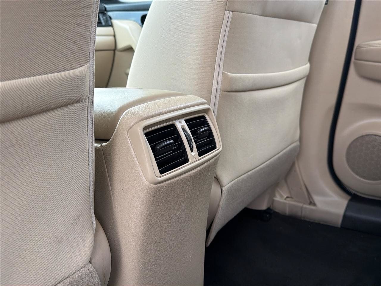 Used 2017 Nissan Rogue S AWD/4WD image 16
