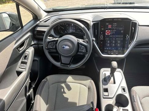Used 2024 Subaru Crosstrek 2.0i Premium image 18