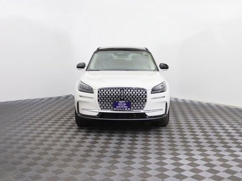 Used 2025 Lincoln Corsair AWD w/ Equipment Group 101A image 4