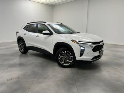 Used 2025 Chevrolet Trax LT w/ LT Convenience Package