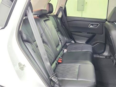 Used 2026 Nissan Rogue Platinum w/ Platinum Premium Package AWD/4WD image 28