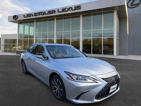 Certified 2025 Lexus ES 300h w/ Premium Package FWD image 9