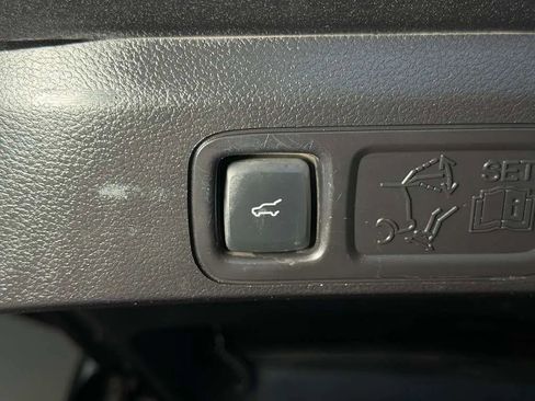 Used 2018 Ford Expedition Max Limited w/ Equipment Group 301A AWD/4WD image 17