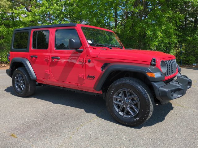 Used 2025 Jeep Wrangler Unlimited Sport AWD/4WD image 2
