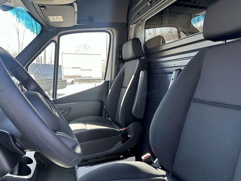 New 2025 Mercedes-Benz Sprinter 2500 image 8