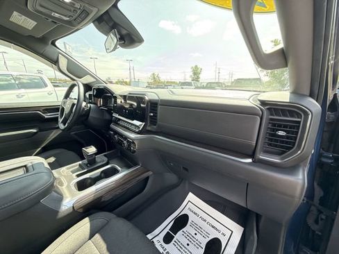 Used 2022 Chevrolet Silverado 1500 LT AWD/4WD image 27