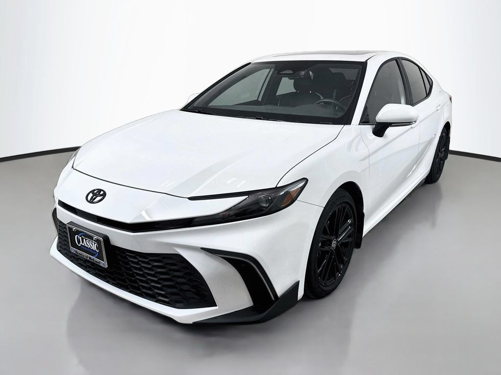 Used 2025 Toyota Camry SE w/ Convenience Package FWD image 3