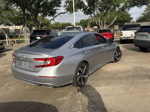 Used 2019 Honda Accord Sport image 9