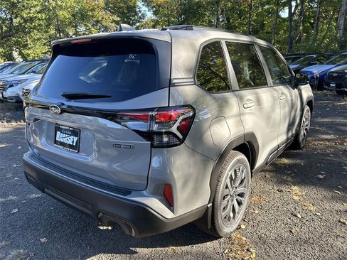 New 2025 Subaru Forester Touring image 8