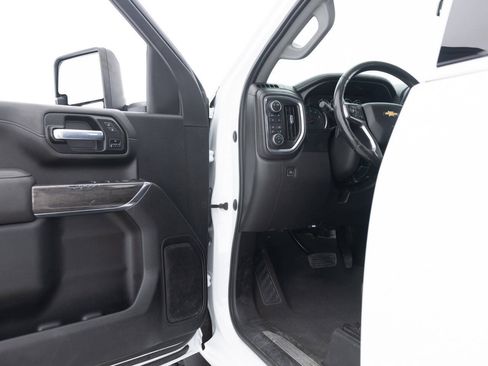 Used 2021 Chevrolet Silverado 2500 LTZ AWD/4WD image 28