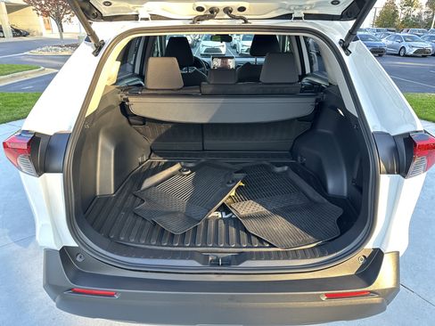 Certified 2025 Toyota RAV4 XLE image 32