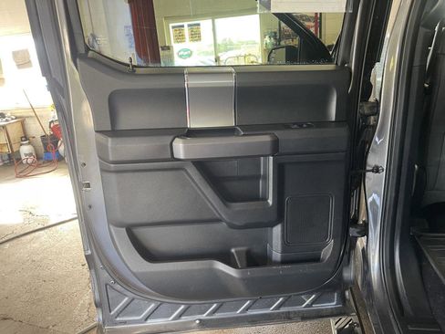 Used 2015 Ford F150 XLT w/ Equipment Group 302A Luxury image 17