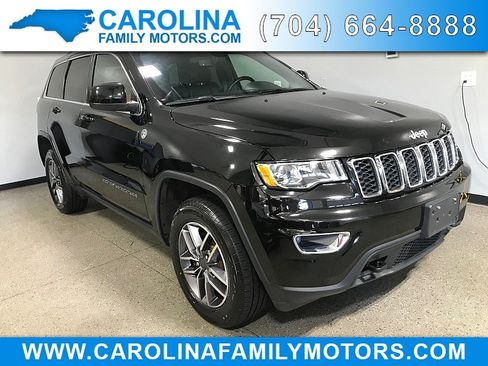 Used 2020 Jeep Grand Cherokee Laredo w/ Quick Order Package 2BN North AWD/4WD image 1