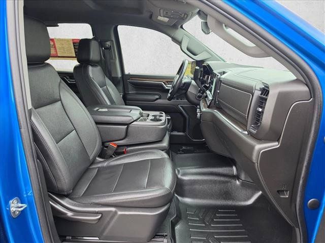 Used 2022 Chevrolet Silverado 1500 LT w/ Safety Package AWD/4WD image 11