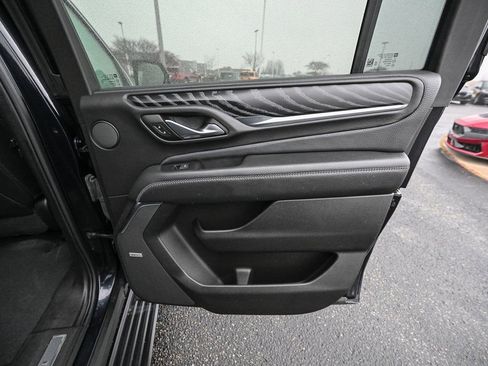 Used 2023 GMC Yukon XL Denali image 28