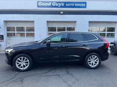 Used 2019 Volvo XC60 T5 Momentum w/ Premium Package